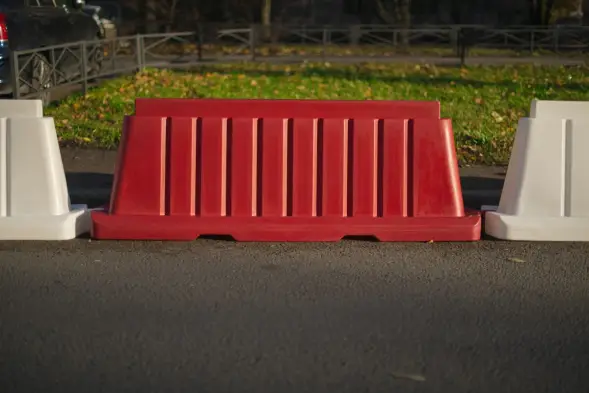 Блок дорожный 2000 вставной красный