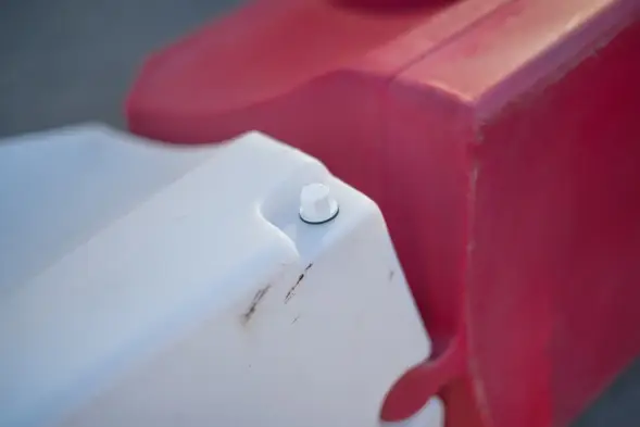 Блок дорожный 2000 вставной красный