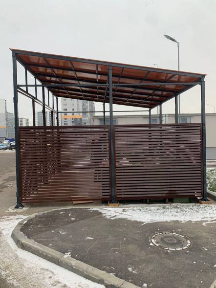 Высокая контейнерная площадка КП26, 6000x3000x4000 мм